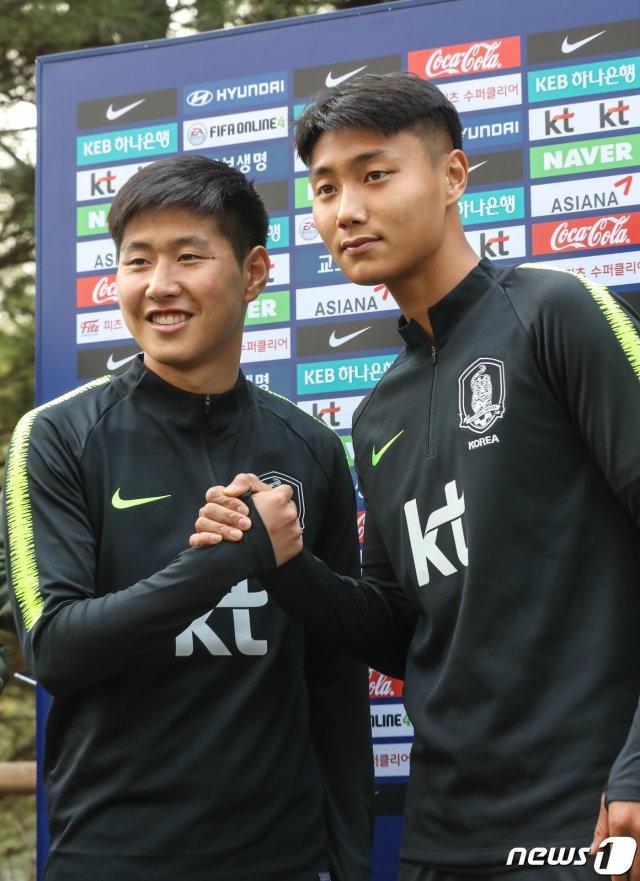 축구대표팀의 이강인(왼쪽)과 백승호./뉴스1 DB © News1
