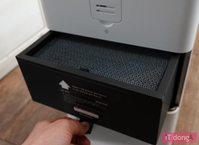 필터는 간편히 장착, 분리할 수 있다(출처=IT동아)