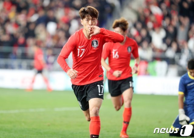 이청용이 22일 오후 울산 문수축구경기장에서 열린 대한민국 축구대표팀과 볼리비아 대표팀의 평가전에서 골을 성공시키고 기뻐하고 있다.2019.3.22/뉴스1 © News1