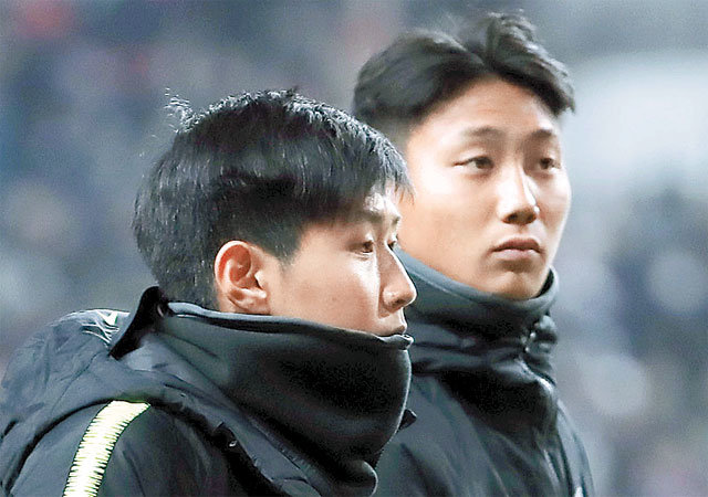 이강인(왼쪽)과 백승호. 뉴시스