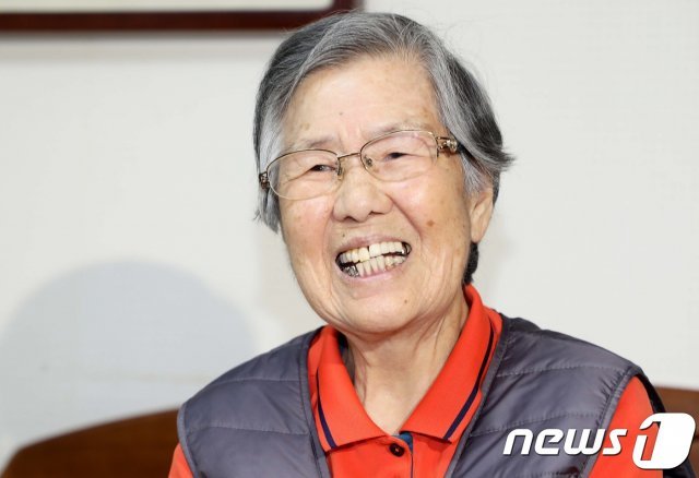 제주4·3 희생자로 공식 인정된 제주4·3 생존 수형인 박순석씨(91)가 27일 제주시 일도2동 자택에서 뉴스1 제주본부와 인터뷰를 하고 있다.2019.3.28./뉴스1© 뉴스1