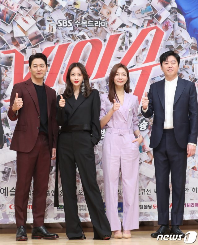 배우 주진모(왼쪽부터), 한예슬, 신소율, 김희원/뉴스1 © News1