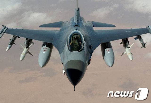 록히드 마틴의 F-16 전투기 <자료사진> © News1