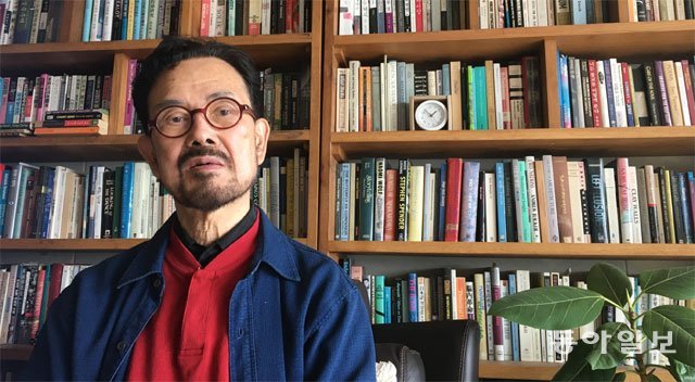 홍가이 전 MIT 교수는 “국제적 맥락에서 한국 미술에 의미를 부여하는 담론이 절실하다”고 했다. 1960년대 한국을 떠나 미국의 격변기를 겪은 그는 영국 케임브리지대에서도 교편을 잡았다. 김민 기자 kimmin@donga.com