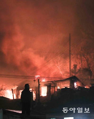 고성·속초산불 발화지 7km 인근에 ‘화약저장소’…하마터면 대형 폭발사고. 사진=동아일보