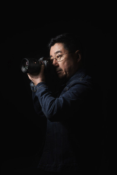 소니코리아는 30여 년 이상 작품 활동 중인 포토그래퍼 양종훈 상명대 교수(사진)를 비롯해 3명의 전문 작가와 협업한 프리미엄 렌즈 ‘G 마스터’ 캠페인을 선보였다. 사진제공｜소니코리아