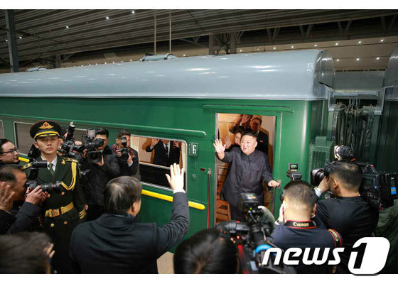 북한 노동당 기관지 노동신문이 지난 1월 김정은 국무위원장의 4차 방중 소식을 보도했다. (노동신문)