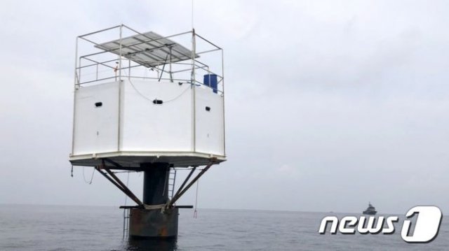 엘와토우스키가 푸켓 앞바다에 세운 인공 구조물. (태국 해군 자료) © 뉴스1
