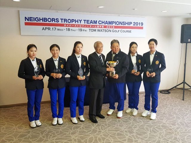 네이버스컵에서 개인전과 단체전 우승을 휩쓴 한국 여자골프 대표팀.