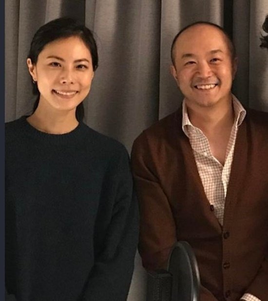 조수용·박지윤, 몇몇 걸림돌 ‘폴짝’…팟캐스트가 맺어준 인연 / 매거진B 인스타그램.