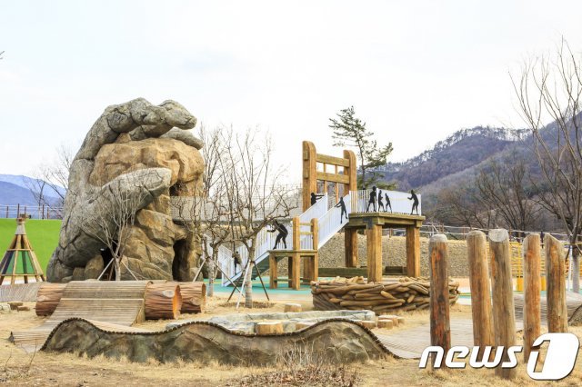 경북 문경시에 위치한 문경에코랄라의 야외시설인 자이언트 포레스트(한국관광공사 제공) © 뉴스1