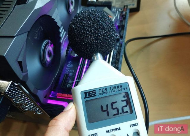 팬 소음 측정, 출처: IT동아