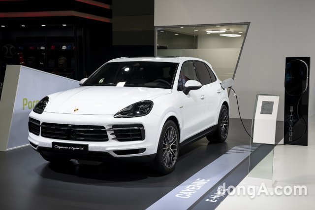 포르쉐 신형 카이엔 E-하이브리드