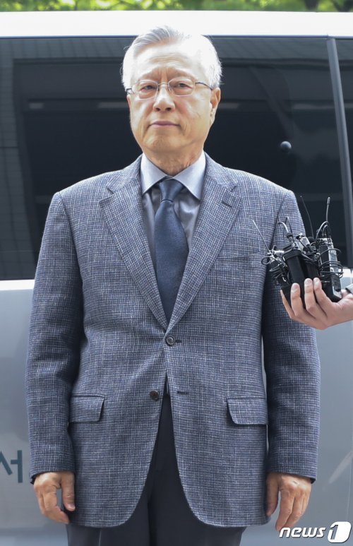 KT 채용 비리에 관여한 혐의를 받는 이석채 전 KT 회장. 2019.4.30/뉴스1 © News1