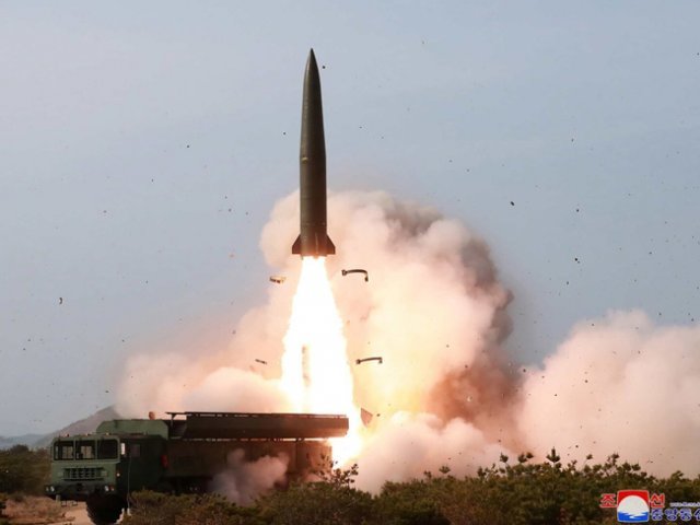 5월 4일 발사된 북한 신형전술유도무기.