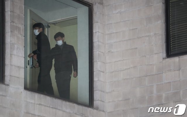 이부진 호텔신라 사장의 프로포폴 상습 투약 의혹을 수사 중인 경찰이 23일 투약 장소로 지목된 서울 강남구 청담동의 한 병원을 전격 압수수색하고 있다. 2019.3.23/뉴스1 © News1