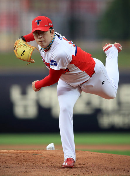 최근 수년간 KBO리그를 대표했던 KIA 타이거즈 좌완 양현종이 여러 지표에서 이상 징후를 보이고 있다. 특히 타자와 승부에서 가장 중요시되는 초구가 문제다. 첫 공 피안타율이 무려 0.528이다. 규정이닝을 채운 투수들 가운데 유일하게 5할을 넘고 있다. 사진제공｜스포츠코리아