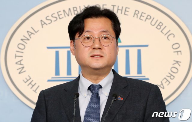 홍익표 더불어민주당 수석대변인. 뉴스1 © News1