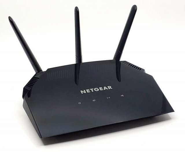 넷기어 WAC124 (출처=IT동아)