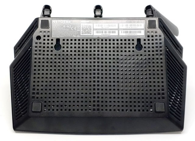 제품 바닥 부분 (출처=IT동아)