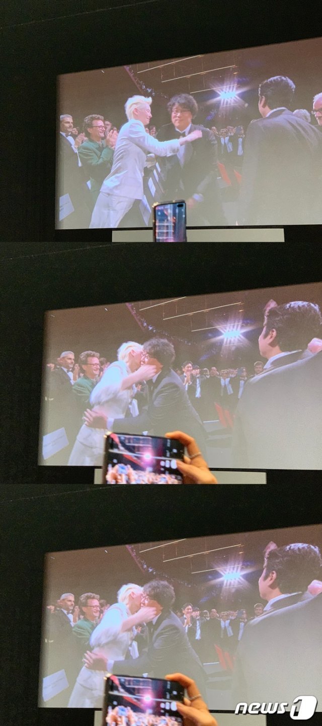 틸다 스윈튼과 봉준호 감독 © 뉴스1