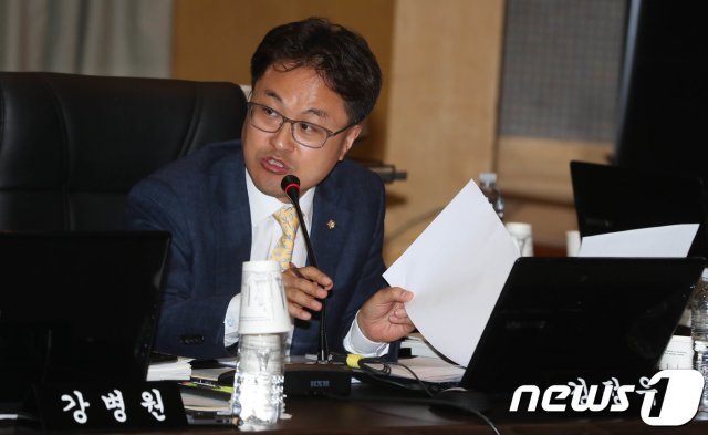 김정우 더불어민주당 의원. /뉴스1 DB © News1