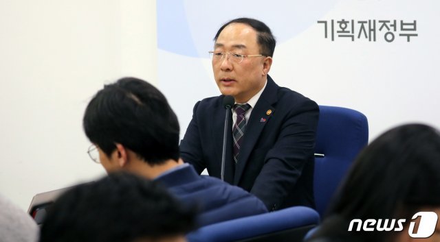 홍남기 경제부총리 겸 기획재정부 장관./뉴스1 © News1