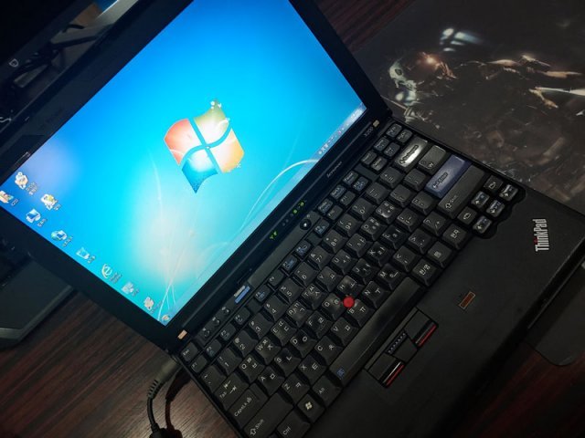 구형 윈도우7 노트북, 출처: IT동아