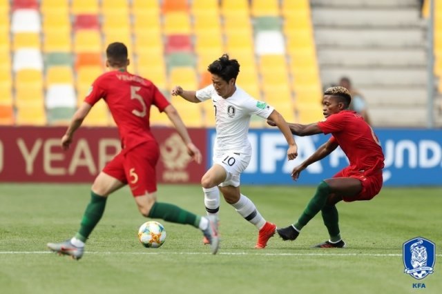 정정용 감독이 이끄는 U-20 대표팀이 포르투갈과의 1차전에서 0-1로 석패했다. (대한축구협회 제공)