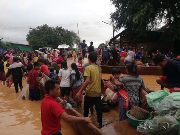 지난해 7월 라오스 댐 붕괴 당시 피해지역.이재민들의 모습.© News1