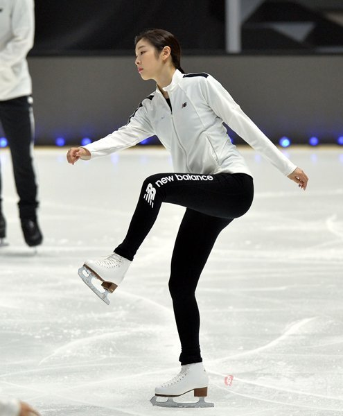 4일 서울 송파구 올림픽공원 체조경기장에서 ‘올댓스케이트 2019’ 공식 기자회견이 열렸다. 김연아가 오프닝 리허설을 준비하고 있다. 김민성 기자 marineboy@donga.com