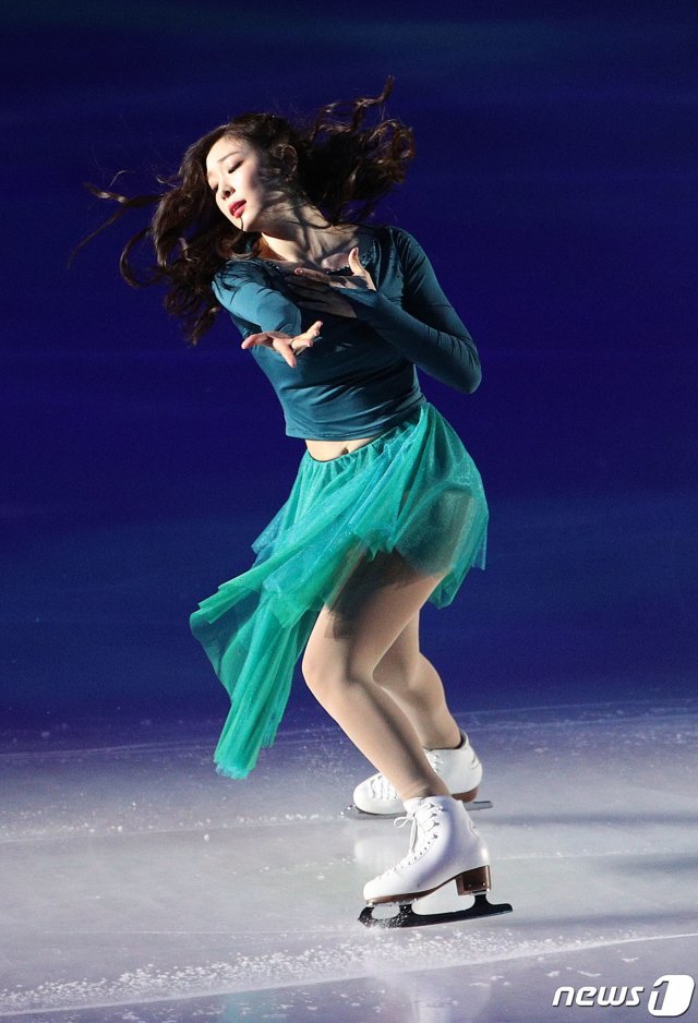 피겨여왕 김연아가 6일 오후  서울 송파구 올림픽공원 KSPO돔에서 열린 올댓스케이트 2019 아이스쇼에서 열정적인 연기를 선보이고 있다. 2019.6.6/뉴스1