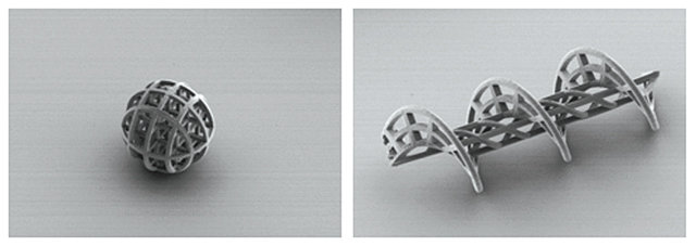 연구팀이 개발한 마이크로로봇의 모형. 구형(왼쪽)과 나선형 두 가지가 있다. DGIST 제공
