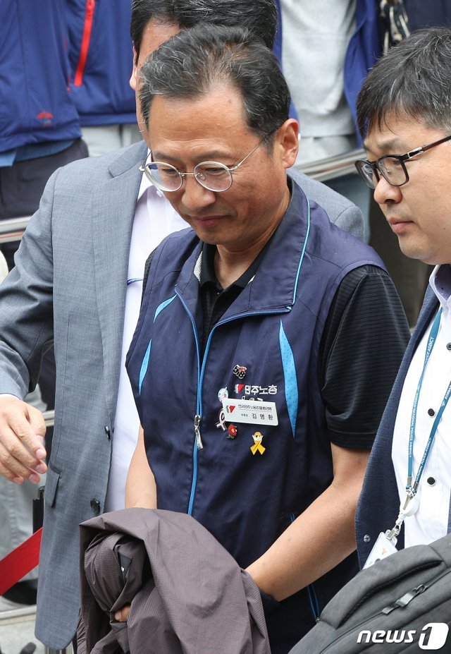불법 폭력시위 혐의를 받고 있는 김명환 민주노총 위원장이 21일 구속됐다. 2019.6.21/뉴스1 © News1