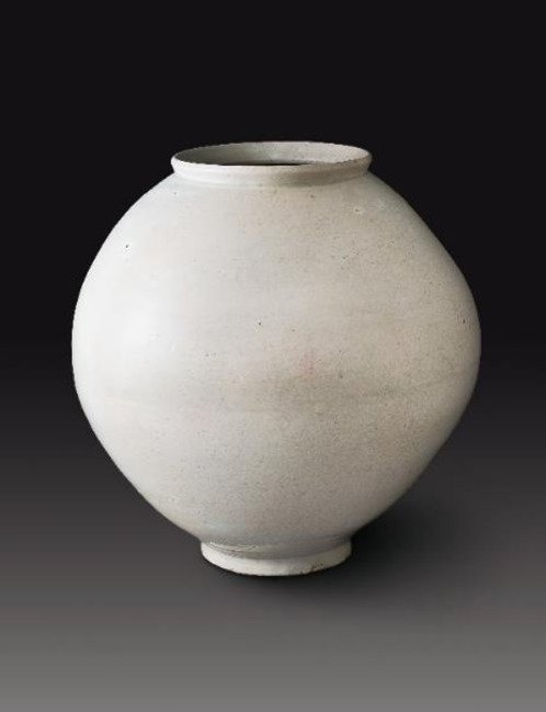 크기 41×45.5㎝의 조선시대 백자대호. 31억원에 낙찰됐다.(서울옥션 제공)