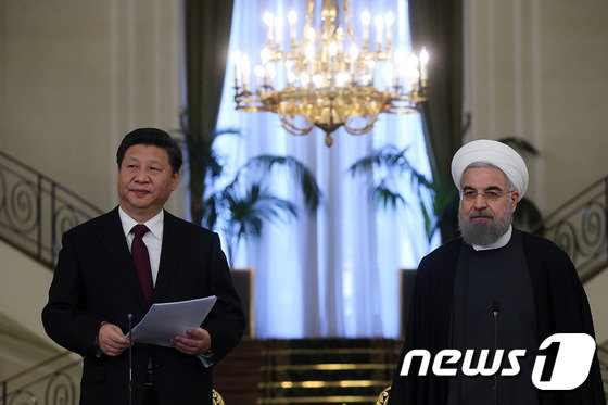 시진핑 중국 국가주석(왼쪽)과 하산 로하니 이란 대통령. <자료사진> © News1