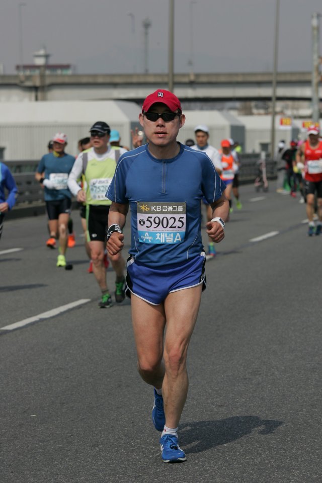 이윤규 DGB자산운용 대표이사는 평소 마라톤을 즐긴다. 사진은 서울국제마라톤 때 모습. 이윤규 대표 제공.