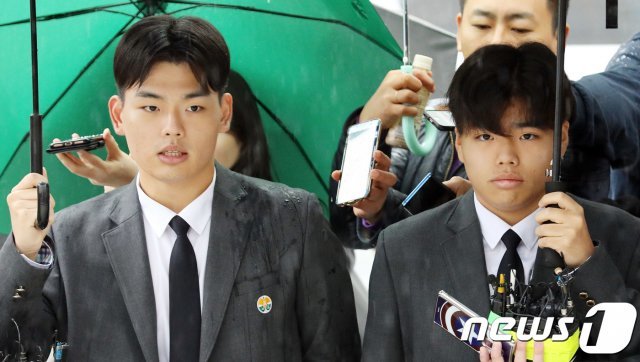 10대 보이밴드 더 이스트라이트 멤버 이석철(왼쪽), 이승현 형제 /뉴스1 © News1