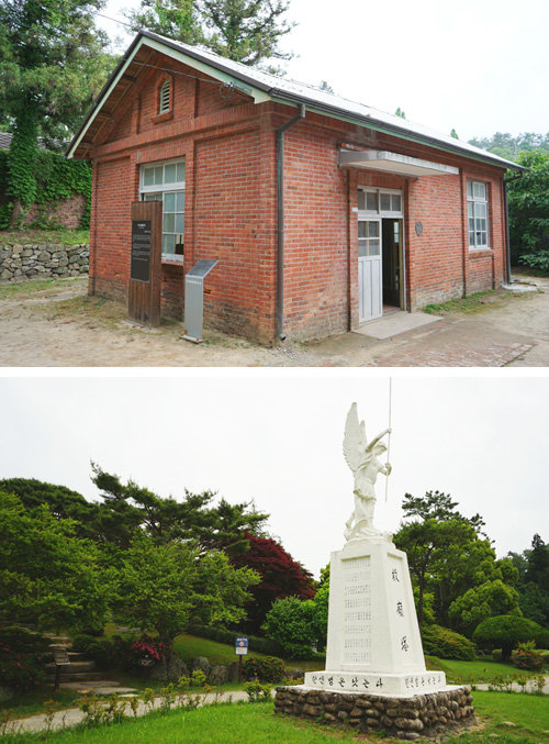 소록도 중앙공원에 있는 검시실. 1934년에 세워졌다. 아래쪽 사진은 중앙공원에 있는 구라탑. 미카엘 대천사가 한센균을 박멸하는 모습을 하고 있다.