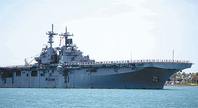 19일(현지 시간) 미국 해군이 공개한 미 상륙함 ‘USS 복서’. AP 뉴시스(미 해군 제공)