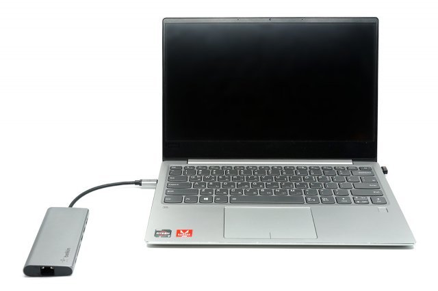 USB 단자 수가 적은 초슬림 노트북이라면 벨킨 USB-C 멀티미디어 허브가 도움이 된다. (출처=IT동아)