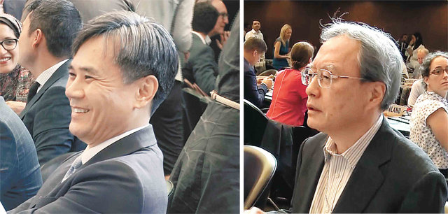 WTO 참석한 한일 23일(현지 시간) 스위스 제네바에서 열린 세계무역기구(WTO) 일반이사회에 참석한 김승호 산업통상자원부 신통상질서전략실장(왼쪽 사진)이 발언 순서를 기다리며 웃고 있다. 일본에서는 이하라 준이치 주제네바 일본대표부 대사(오른쪽 사진) 등이 참석했다. 채널A 화면 캡처