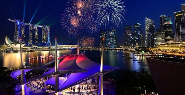 싱가포르 마리나베이샌즈 인근 시내 야경. © 이베이코리아 제공