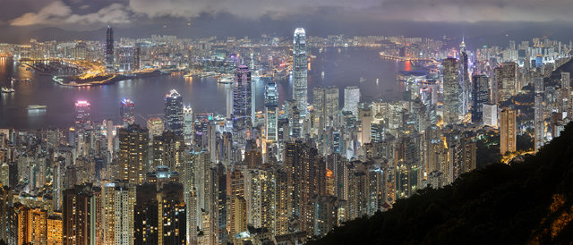 한때 ‘아시아의 4마리 용’으로 한국과 함께 비교됐던 홍콩의 야경.