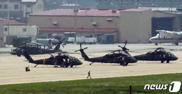 경기도 평택시 캠프 험프리스에 미군 헬기들이 배치돼 있다. © News1