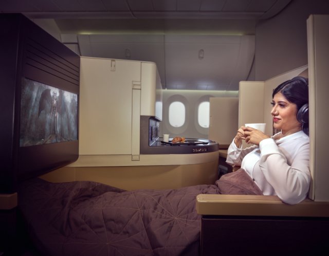 에티하드 A380 항공기 내 비즈니스 스튜디오 (출처: 에티하드 홈페이지)