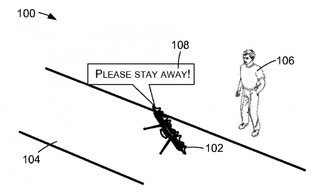 충돌위험 등에 대비해 사람에게 물러나라고 말하는 드론
