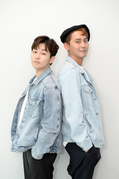 3년 전 맺은 인연이 단단해져 라디오 공동 DJ로 이어졌다. 김상혁(오른쪽)과 딘딘은 “DJ 섭외 문의를 받고 서로를 추천했다”며 의리를 과시했다. 사진제공｜SBS