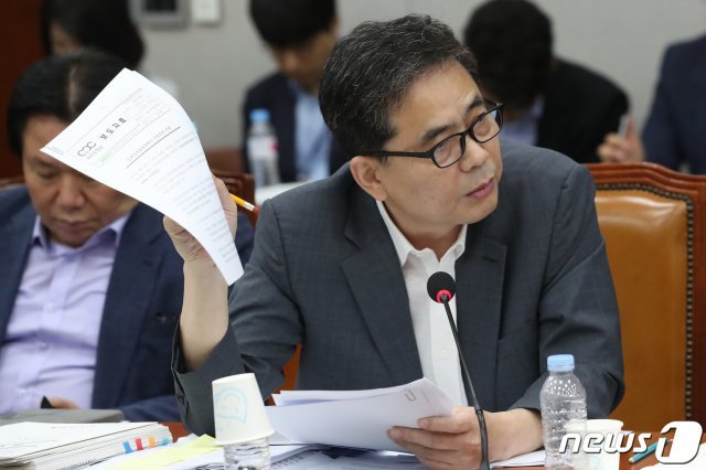 곽상도 자유한국당 의원. 2019.8.6/뉴스1 © News1