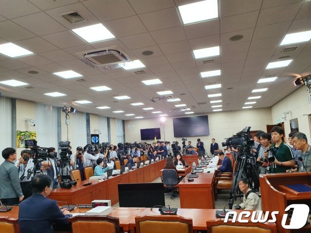 한상혁 후보자 인사청문회 전경. 자유한국당이 한 후보자 인사청문회에  반대의사를 표명하며 시작부터 고성이 오갔다. 2019.8.30© 뉴스1